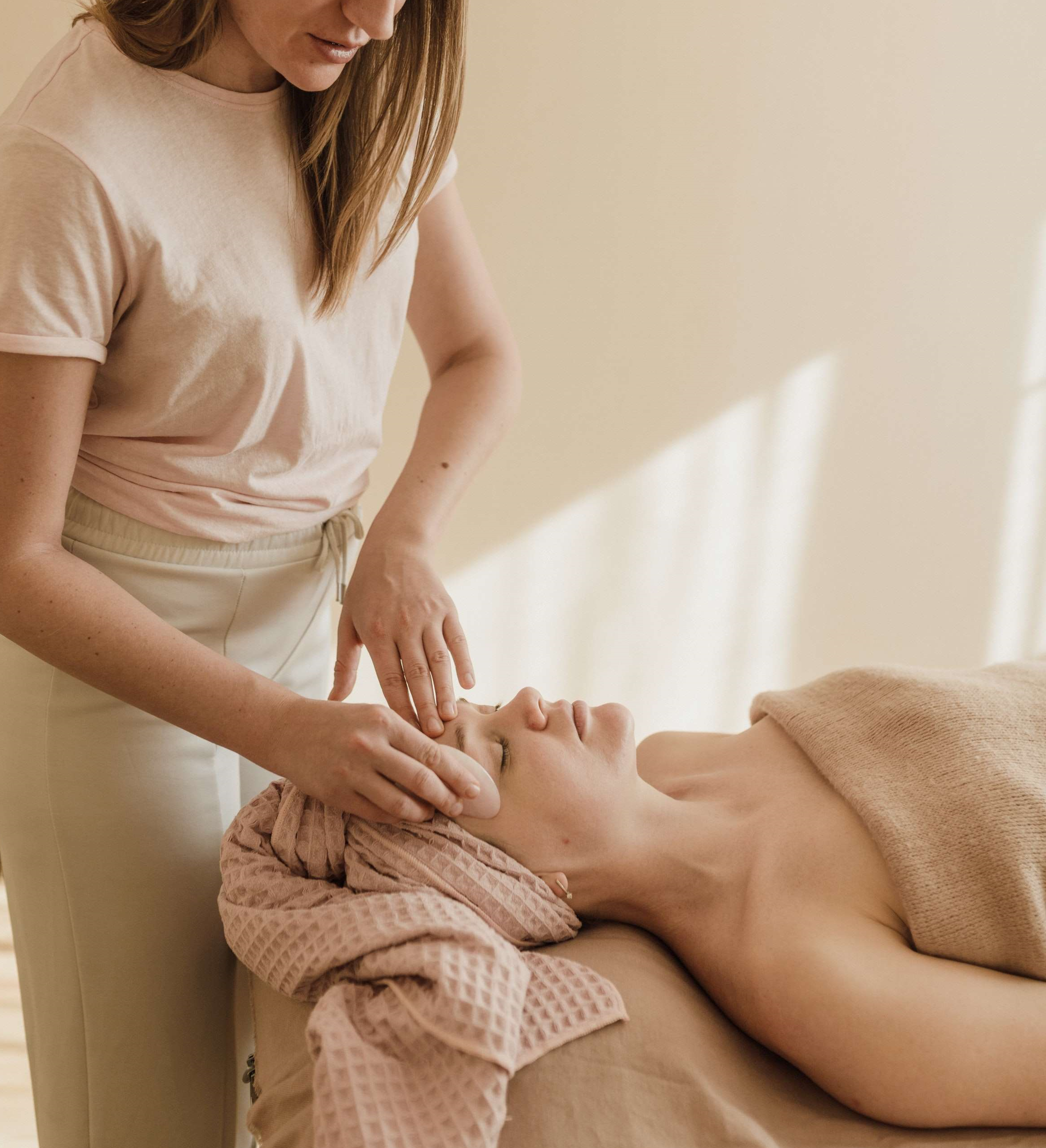 decouvrez mes différents soins pour le visage chez marjolie pause à bouc-bel-air